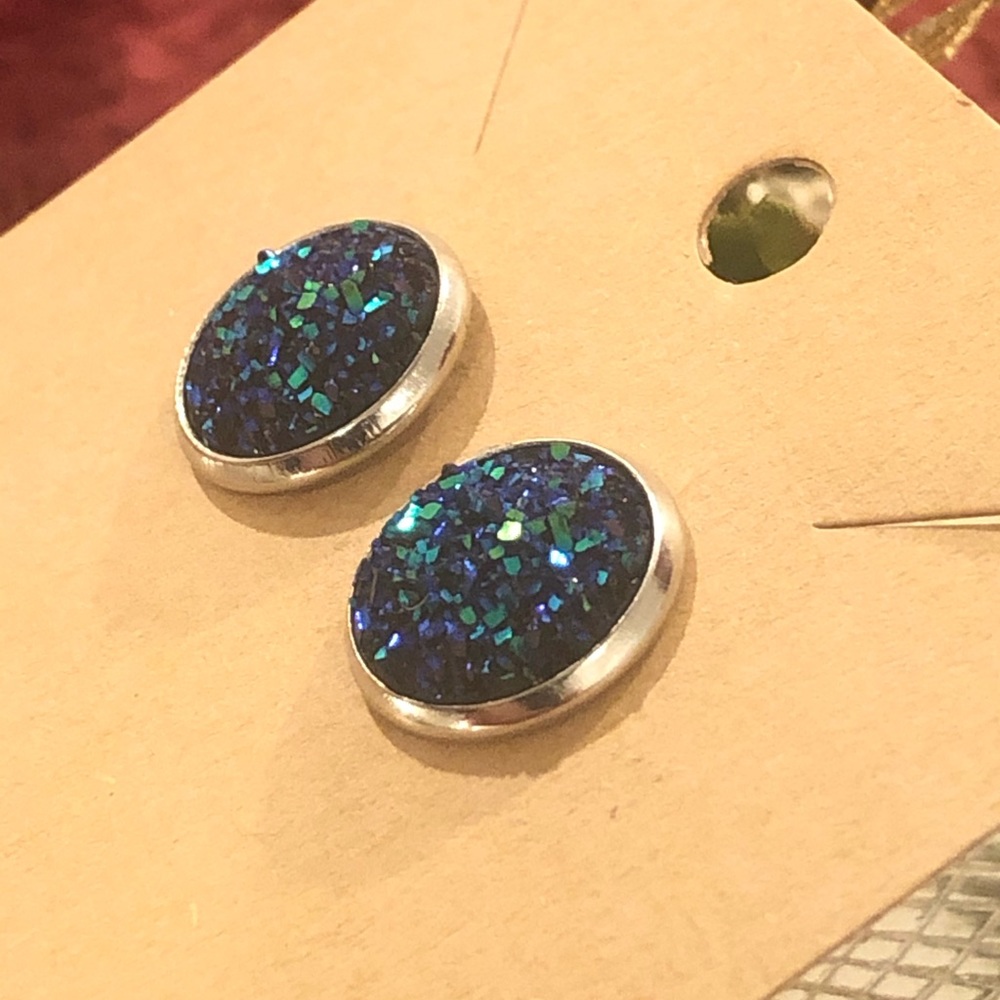 Druzy Resin Studs